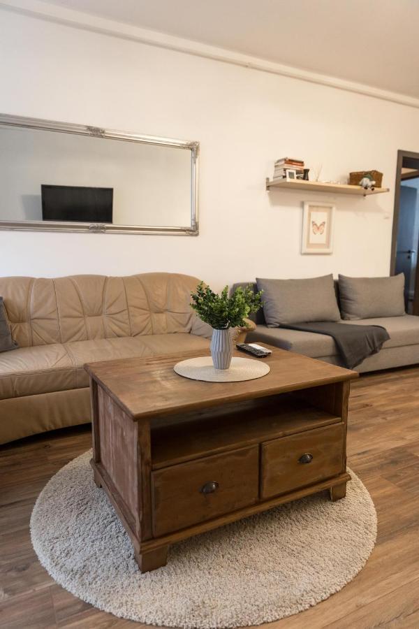 Sflower Apartman Eger Exteriör bild