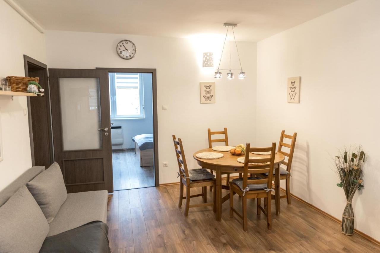 Sflower Apartman Eger Exteriör bild