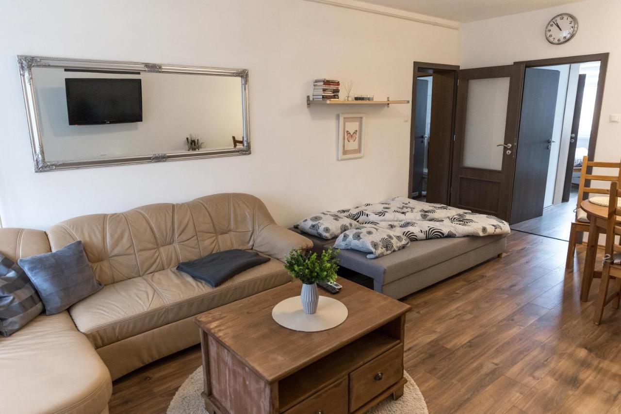 Sflower Apartman Eger Exteriör bild