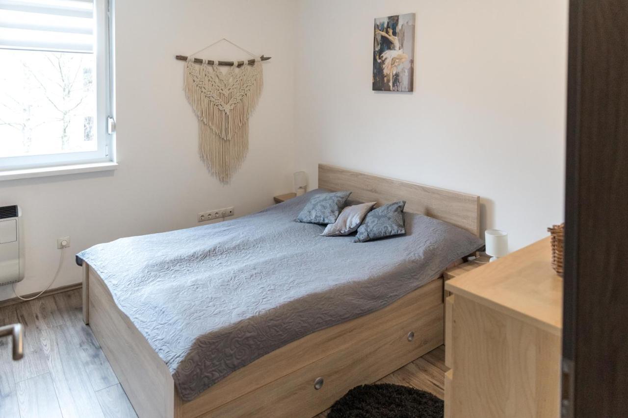 Sflower Apartman Eger Exteriör bild